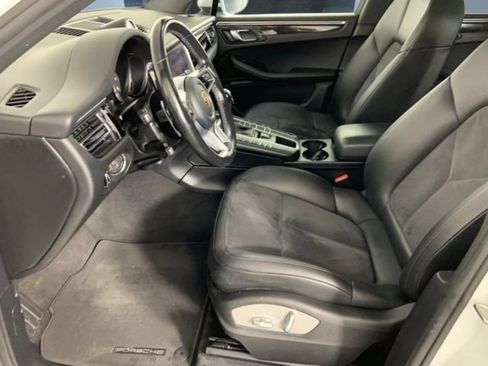 Used 2019 Porsche Macan AWD/4WD image 24