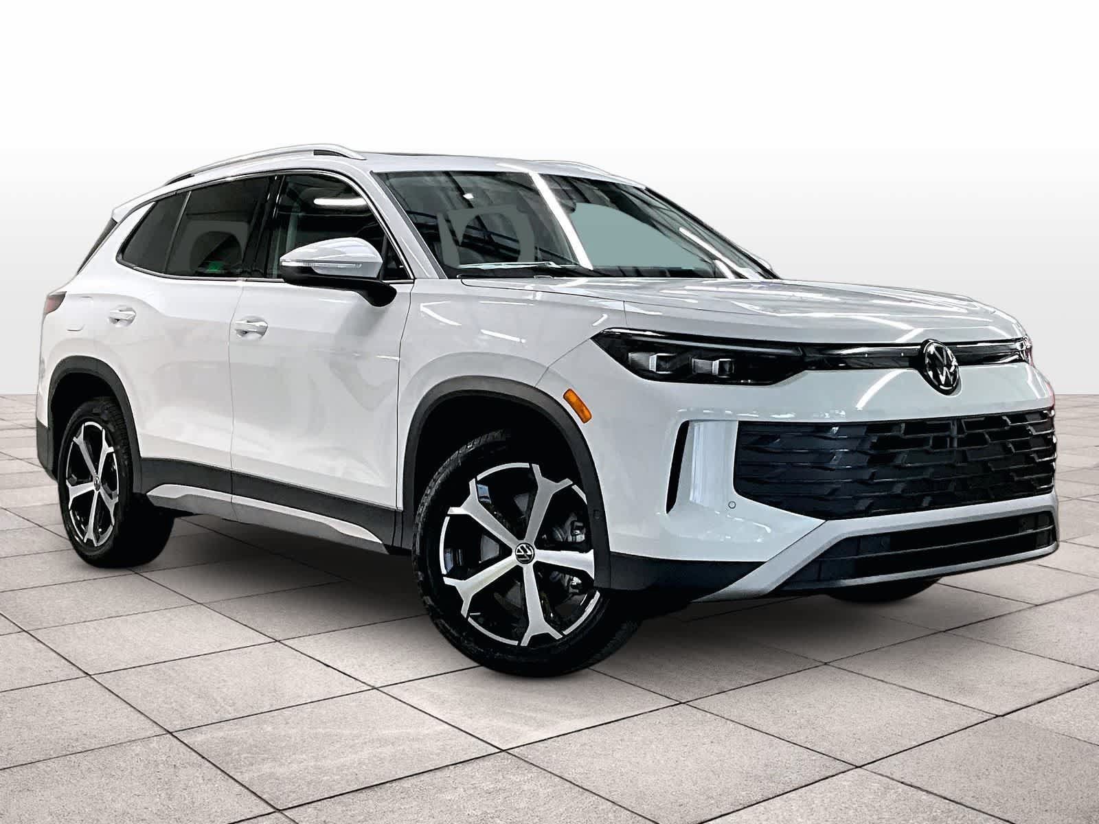 New 2026 Volkswagen Tiguan SE AWD/4WD image 2