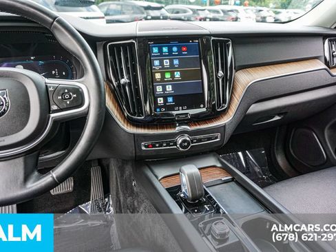 Used 2022 Volvo XC60 B5 Momentum w/ Advanced Package FWD image 35