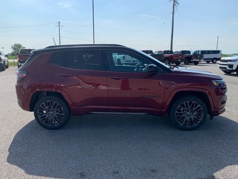 Used 2022 Jeep Compass High Altitude AWD/4WD image 11