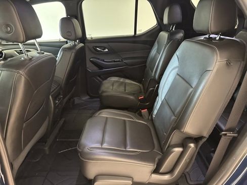Certified 2023 Chevrolet Traverse LT w/ LT Premium Package image 17