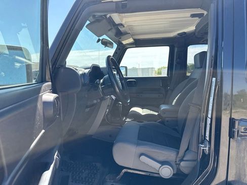 Used 2009 Jeep Wrangler Unlimited X AWD/4WD image 8