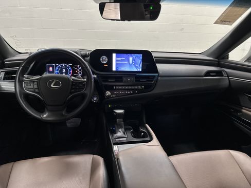 Certified 2023 Lexus ES 350 w/ Premium Package FWD image 29