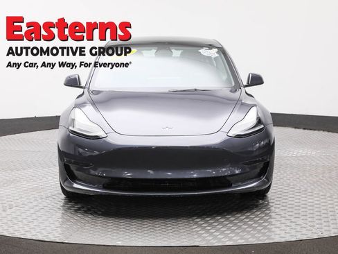 Used 2023 Tesla Model 3 Standard Range image 2