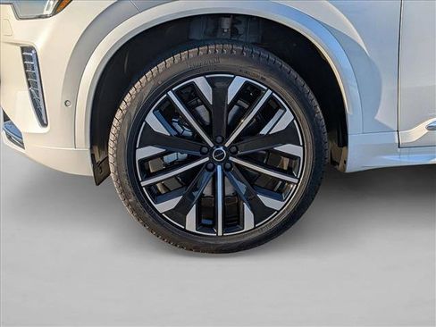 New 2026 Volvo XC90 B6 Plus w/ Protection Package Premier image 11