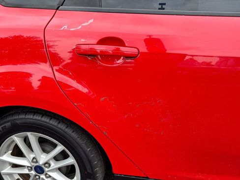 Used 2016 Ford Focus SE FWD image 32