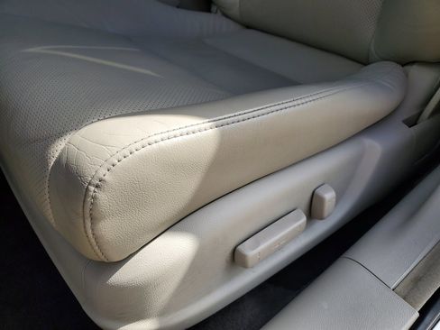 Used 2012 Acura TSX w/ Technology Package image 16