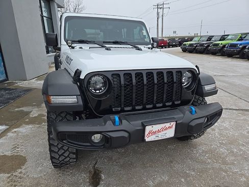 Used 2023 Jeep Wrangler Unlimited AWD/4WD image 14