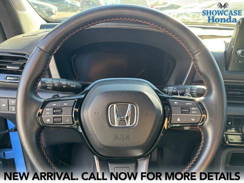 Used 2025 Honda Pilot TrailSport image 13