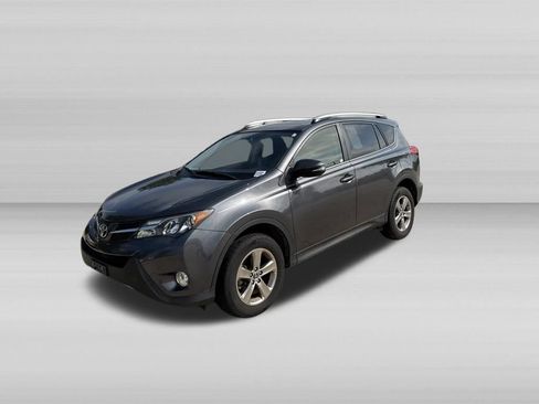 Used 2015 Toyota RAV4 XLE AWD/4WD image 10