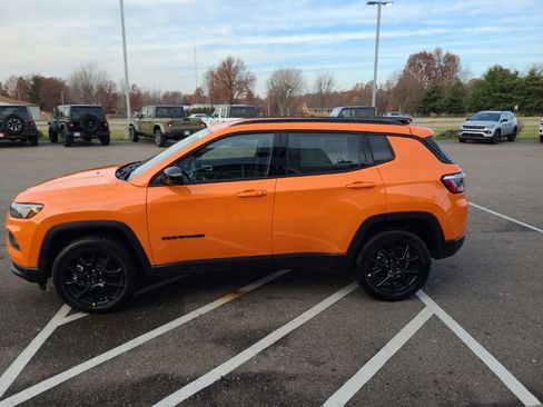 New 2026 Jeep Compass Latitude AWD/4WD image 12