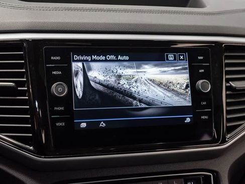 Used 2023 Volkswagen Atlas Cross Sport SEL Premium R-Line image 17