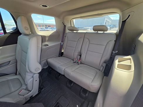 Used 2019 GMC Acadia Denali w/ Technology Package AWD/4WD image 15