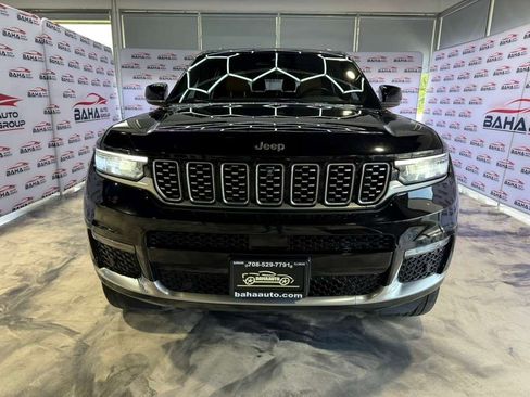 Used 2021 Jeep Grand Cherokee L Summit w/ Luxury Tech Group V AWD/4WD image 3