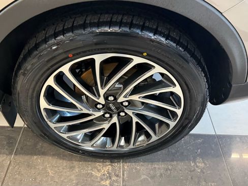 Used 2020 Lincoln Nautilus Reserve w/ Cargo Utility Package image 38