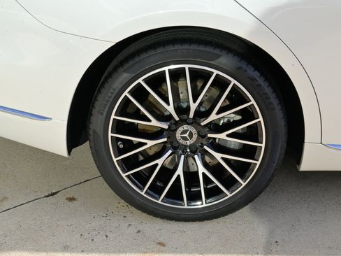 Used 2022 Mercedes-Benz S 580 4MATIC Sedan image 11