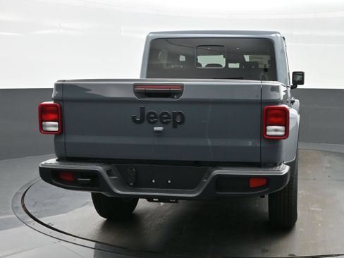 New 2026 Jeep Gladiator Sport AWD/4WD image 7