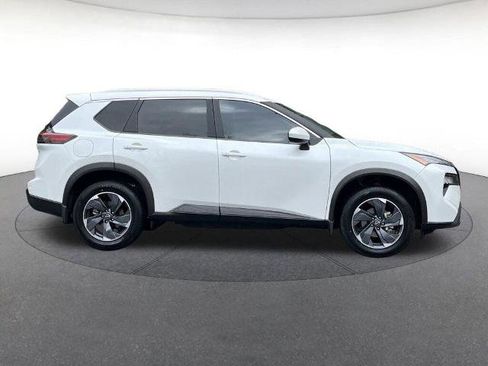 Certified 2024 Nissan Rogue SV w/ SV Premium Package image 27