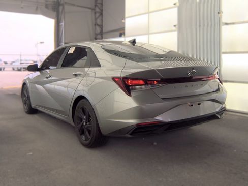 Used 2021 Hyundai Elantra SEL w/ Cargo Package FWD image 6