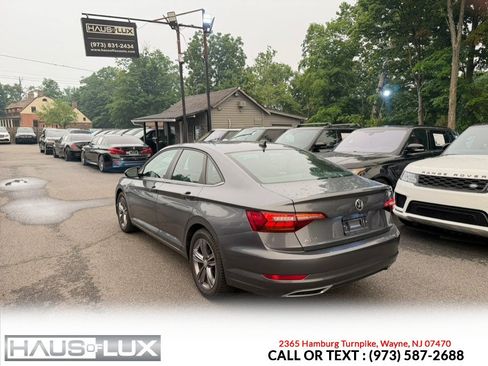 Used 2020 Volkswagen Jetta R-Line w/ R-Line Cold Weather Package FWD image 3