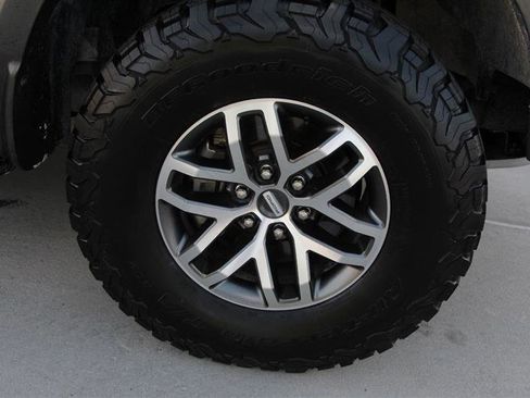 Used 2018 Ford F150 Raptor w/ Equipment Group 802A Luxury AWD/4WD image 36