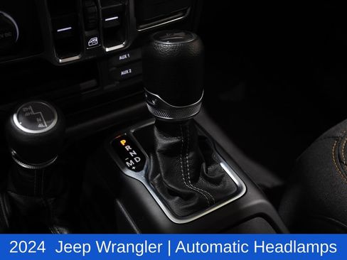 Used 2024 Jeep Wrangler Sport S image 28