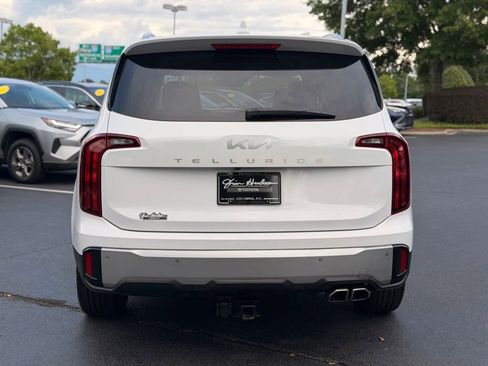 Used 2023 Kia Telluride S FWD image 11