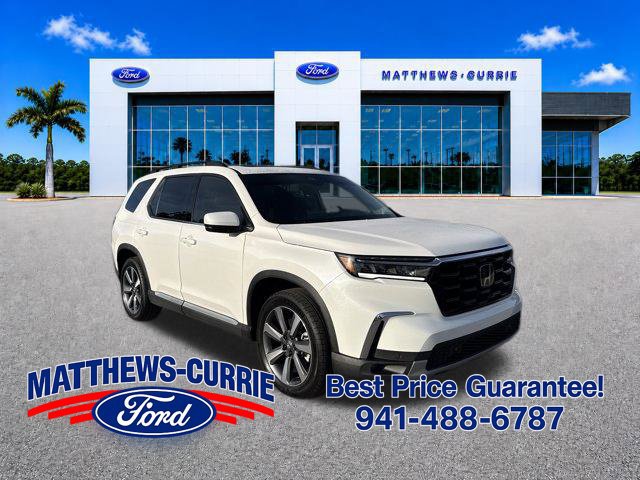 Used 2023 Honda Pilot Touring image 1