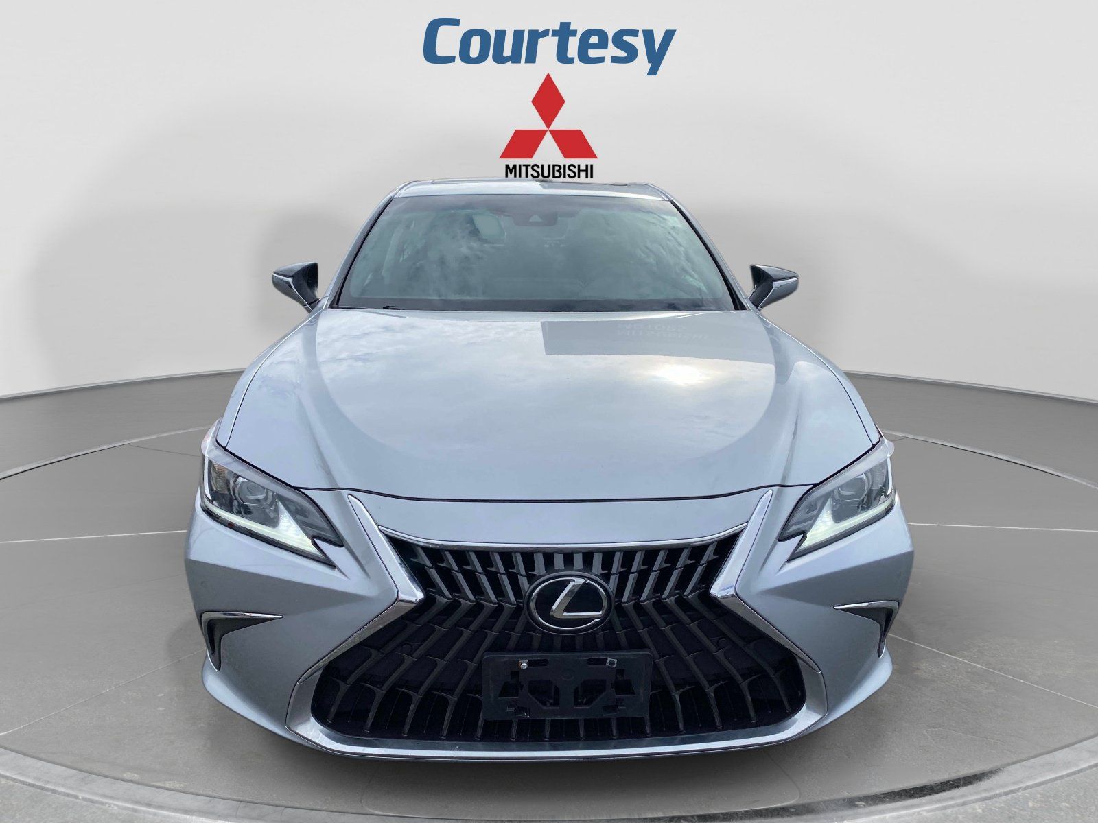 Used 2023 Lexus ES 350 w/ Premium Package FWD image 8