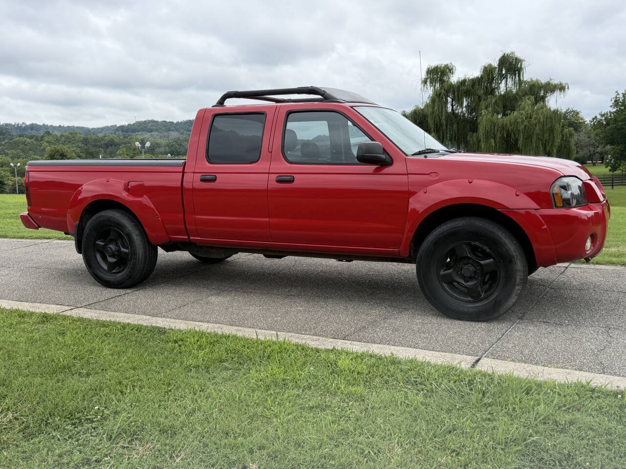 Used 2002 Nissan Frontier SVE AWD/4WD image 11