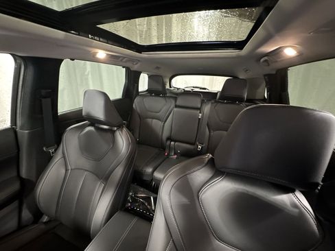 Certified 2026 INFINITI QX60 Luxe w/ Family Package AWD/4WD image 32