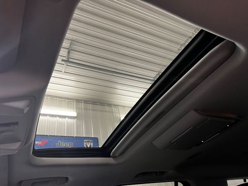 Used 2015 GMC Yukon Denali w/ Touring Package image 25