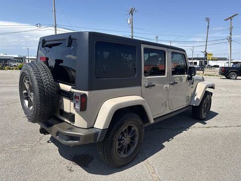 Used 2016 Jeep Wrangler Unlimited Sahara AWD/4WD image 4