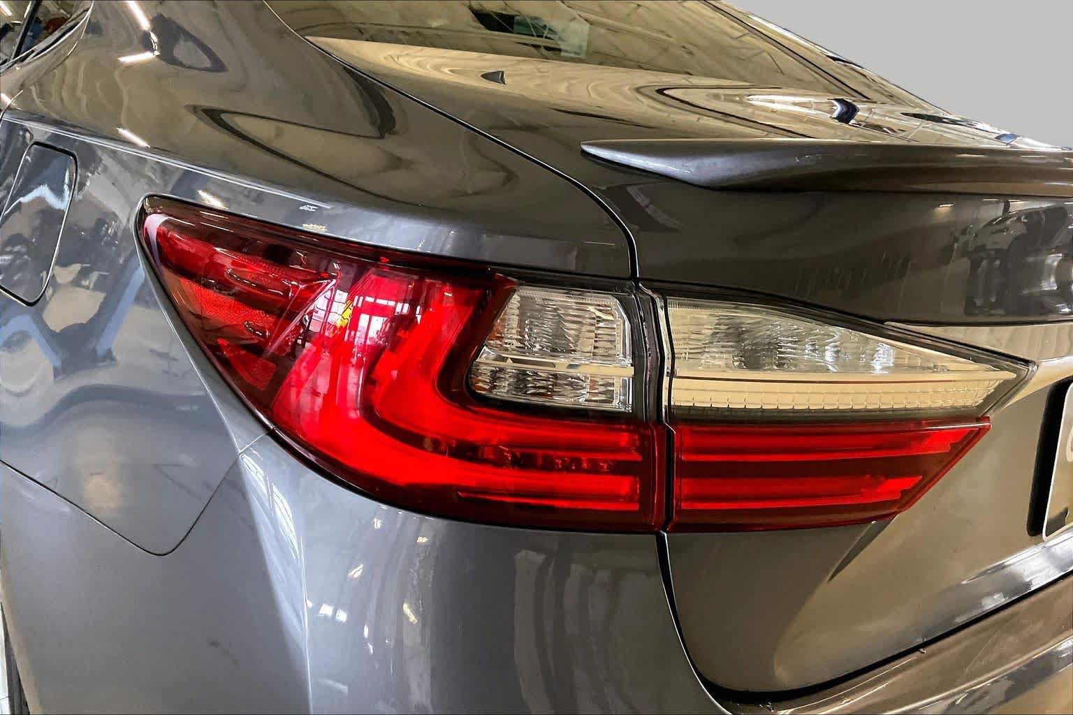 Used 2017 Lexus ES 350 w/ Premium Package FWD image 26