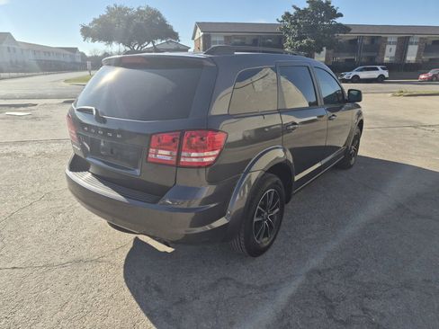 Used 2018 Dodge Journey SE w/ Popular Equipment Group image 5