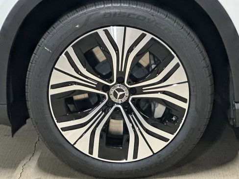 New 2026 Mercedes-Benz EQE 320 4MATIC SUV image 11