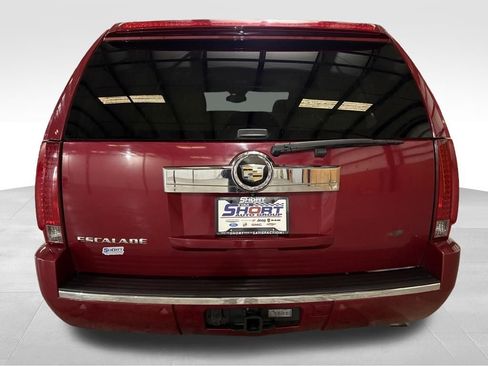 Used 2007 Cadillac Escalade AWD w/ Information Package image 4