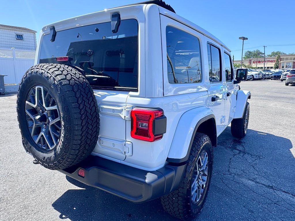 New 2026 Jeep Wrangler Unlimited Sahara AWD/4WD image 8