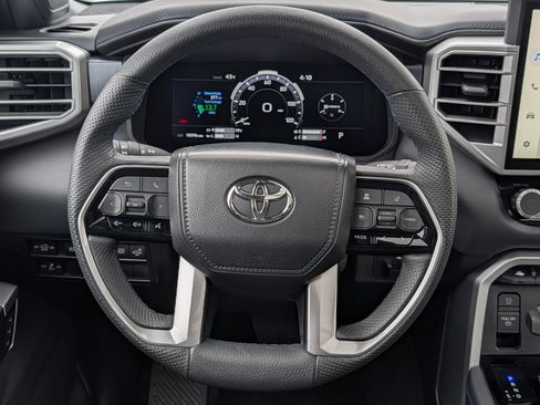 Used 2024 Toyota Tundra Platinum AWD/4WD image 18