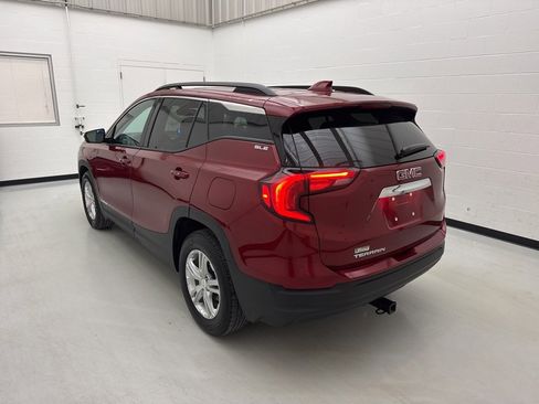 Used 2019 GMC Terrain SLE w/ Driver Convenience Package image 4