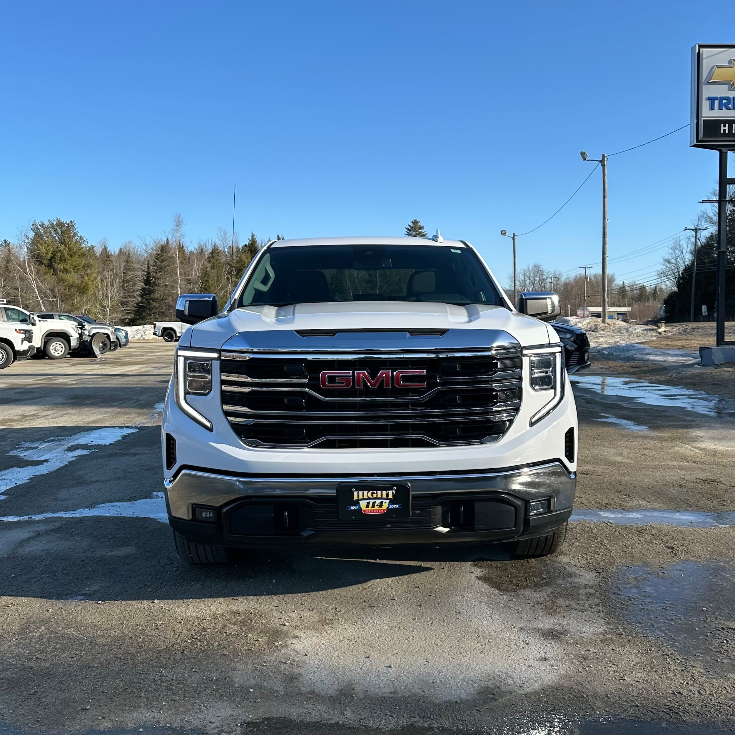 Used 2024 GMC Sierra 1500 SLT AWD/4WD image 8