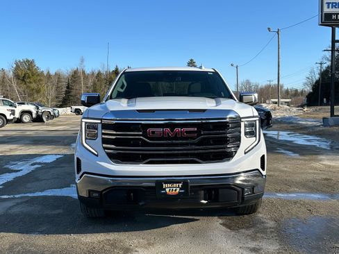 Used 2024 GMC Sierra 1500 SLT AWD/4WD image 8