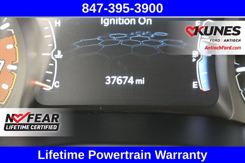 Used 2025 Jeep Compass Trailhawk AWD/4WD image 35