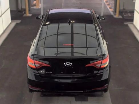 Used 2015 Hyundai Sonata SE w/ Option Group 02 FWD image 4