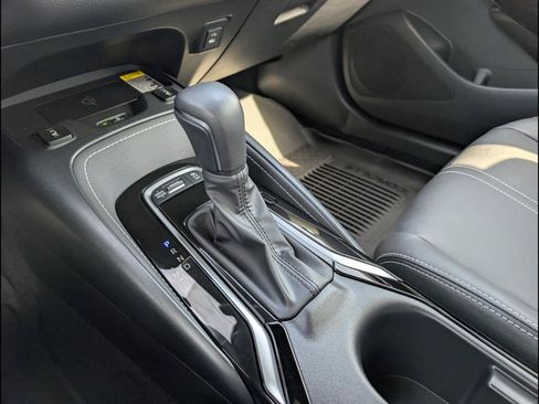 Used 2025 Toyota Corolla XSE FWD image 21