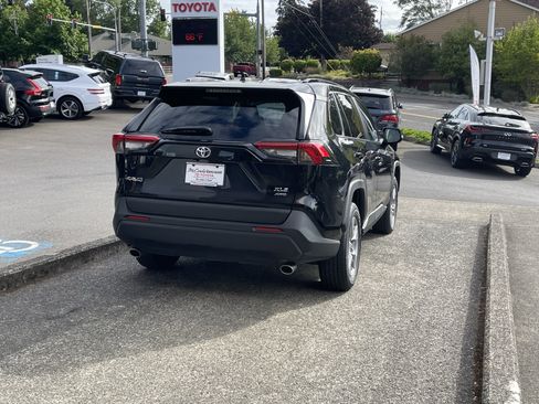 Certified 2025 Toyota RAV4 XLE AWD/4WD image 6