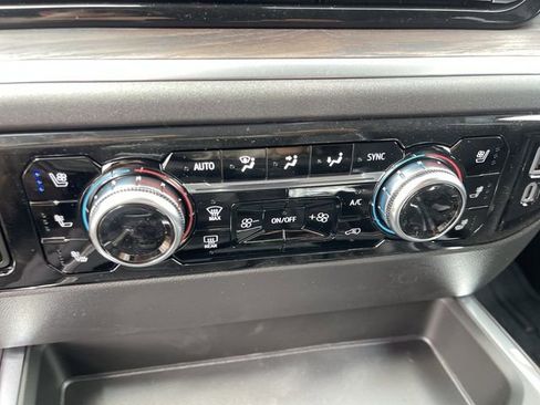 New 2026 GMC Sierra 1500 SLT w/ SLT Convenience Package image 18