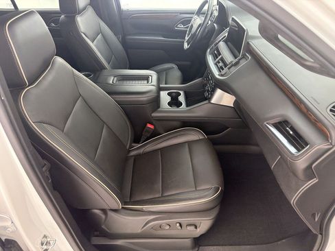 Used 2021 Chevrolet Tahoe Premier w/ Premium Package AWD/4WD image 24