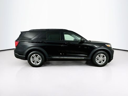 Used 2022 Ford Explorer XLT w/ Equipment Group 202A AWD/4WD image 10