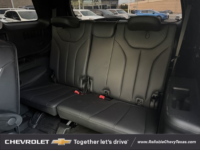 Used 2025 Hyundai Palisade SEL FWD image 32
